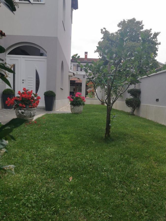 Apartments Slisko Пореч Екстериор снимка