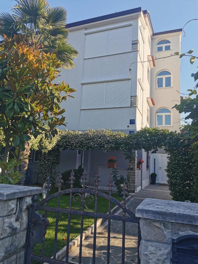 Apartments Slisko Пореч Екстериор снимка