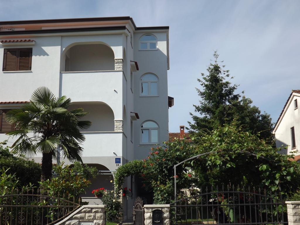 Apartments Slisko Пореч Стая снимка
