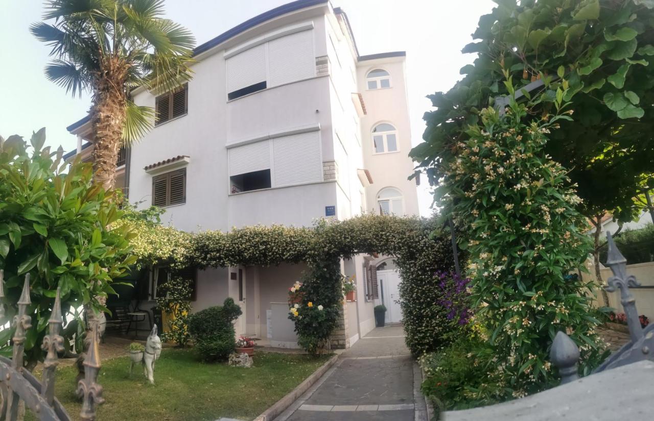 Apartments Slisko Пореч Екстериор снимка