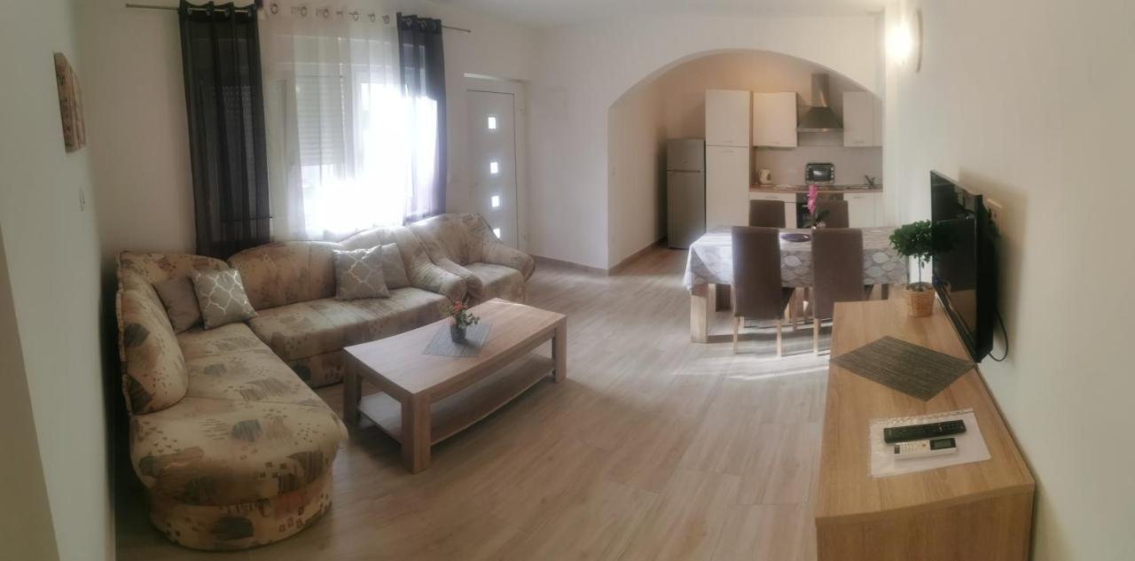 Apartments Slisko Пореч Екстериор снимка