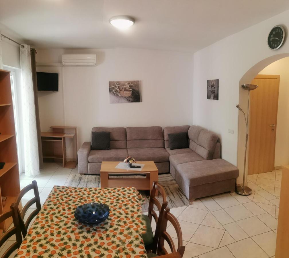 Apartments Slisko Пореч Екстериор снимка